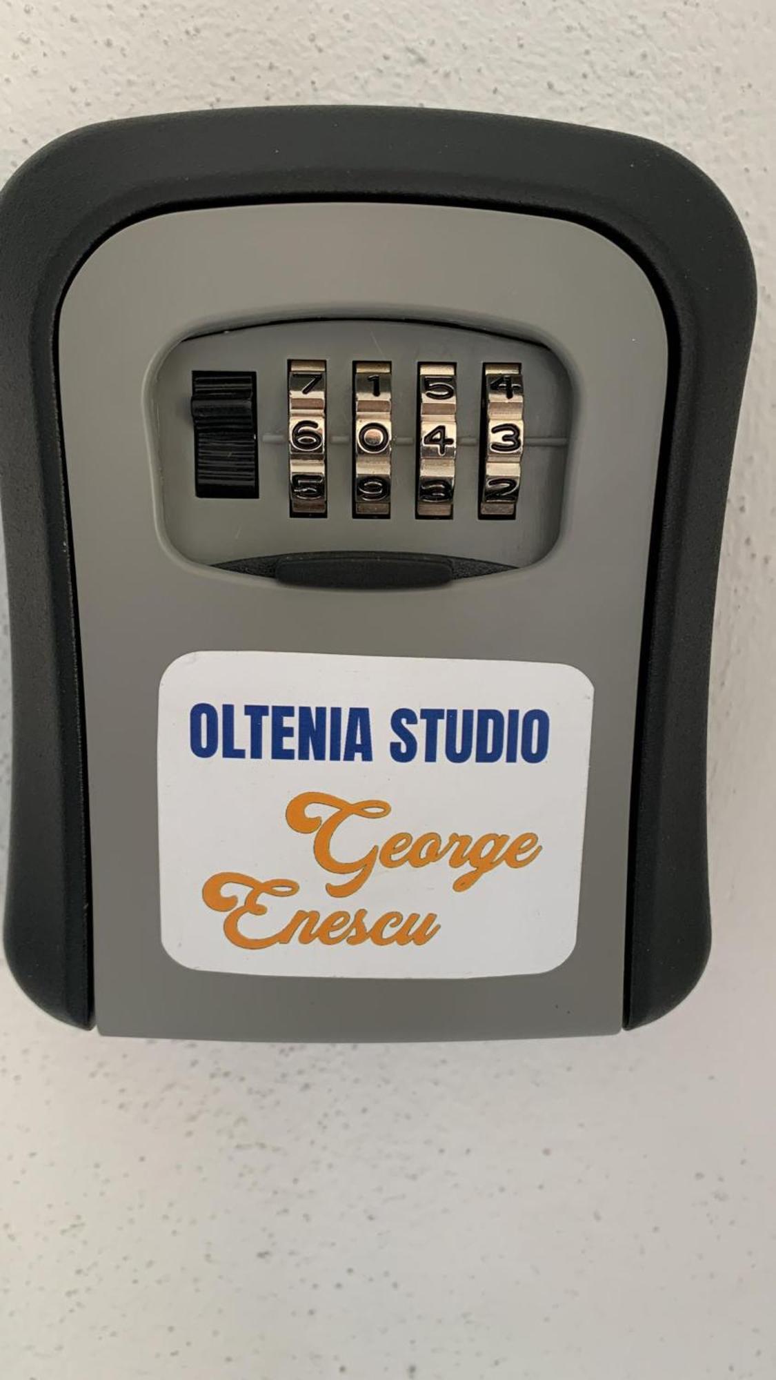 Oltenia Studio George Enescu Craiova Ngoại thất bức ảnh